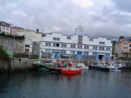 Lonja de Puerto de Vega. Aula de Interpretación del Mar (Asturias)