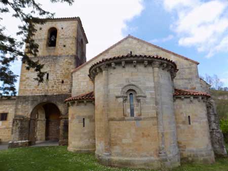 Monasterio de San Pedro de Villanueva (Cangas de Onís-Asturias)