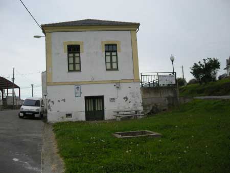 Entrada albergue de Tol (Castropol-Asturias).